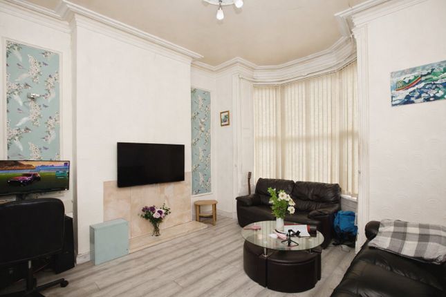 4, Woodlea Road, Rossendale photo 2