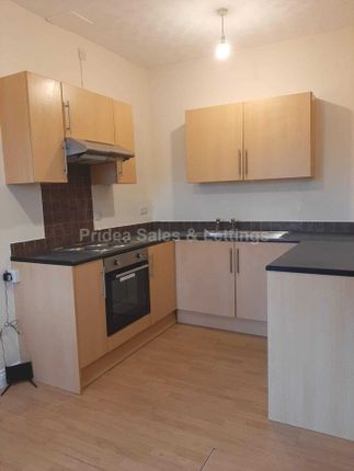 Flat to rent in Broadgate, Lincoln