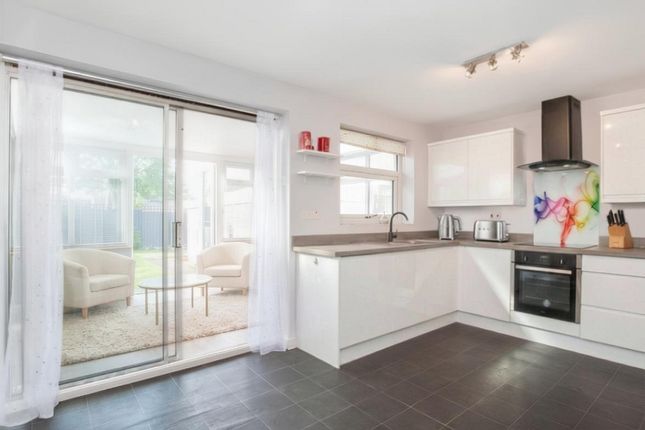 7, Blackthorn Close, Brough photo 4