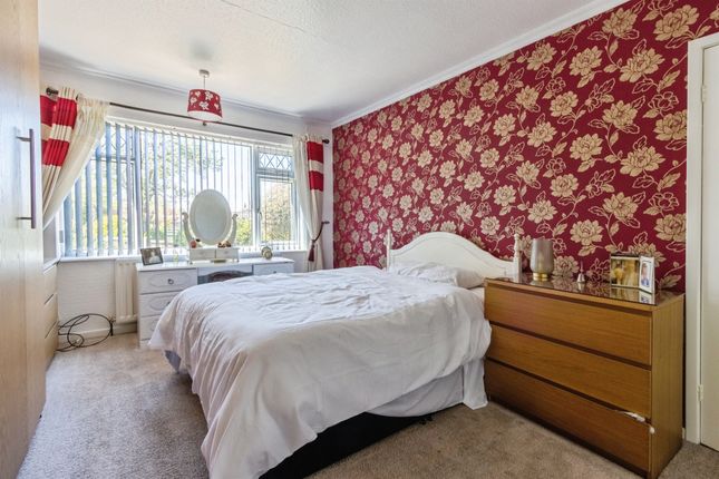 15, Templegate Drive, Leeds photo 4