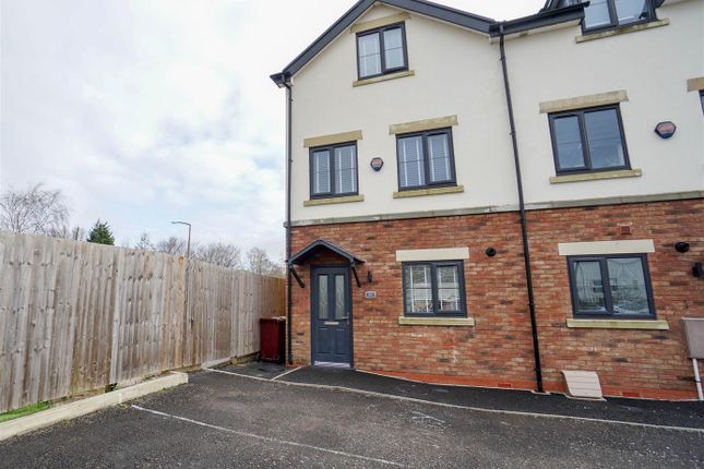 Thumbnail Town house for sale in Lostock Court, Lostock Lane, Lostock
