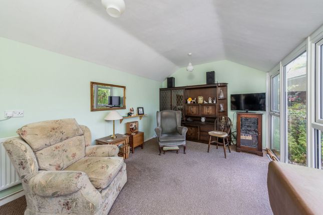 21 Dibleys, Didcot photo 2