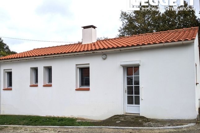 Villa for sale in Froidfond, Vendée, Pays De La Loire