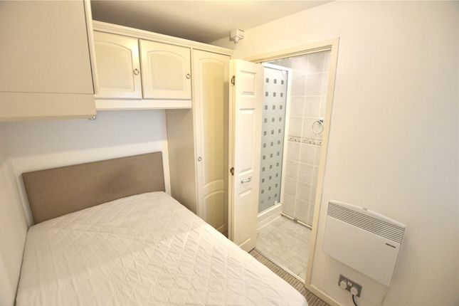 12, Oakworth Drive, Sheffield photo 4