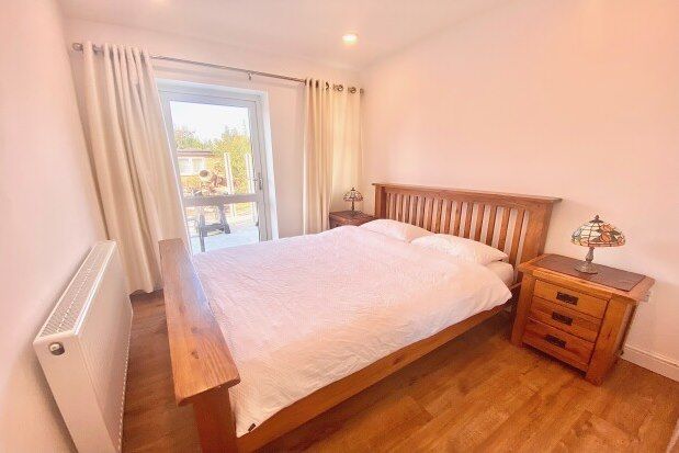 Thumbnail Flat to rent in Wanstead Lane, Cranbrook, Ilford