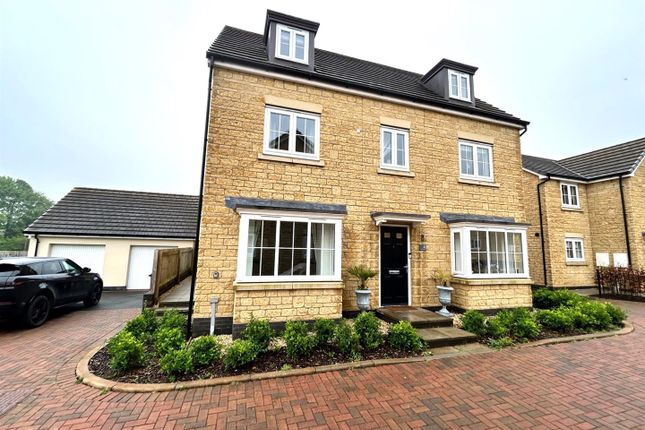 Thumbnail Detached house to rent in Albion Crescent, Corsham