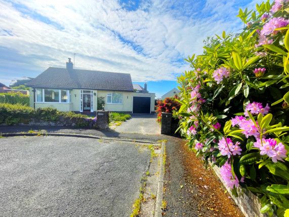 Thumbnail Bungalow for sale in Ormly Grove, Ramsey