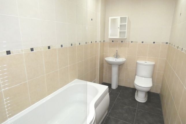 Flat 3, 54, West Cliff, Lancashire photo 4