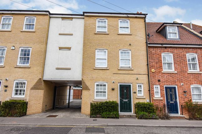 Houses for Sale in Mildmay Road, Chelmsford CM2 - Buy Houses in Mildmay