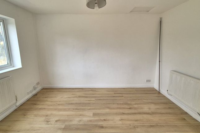 Flat 2, 13 Silver Birch Road, Birmingham photo 4