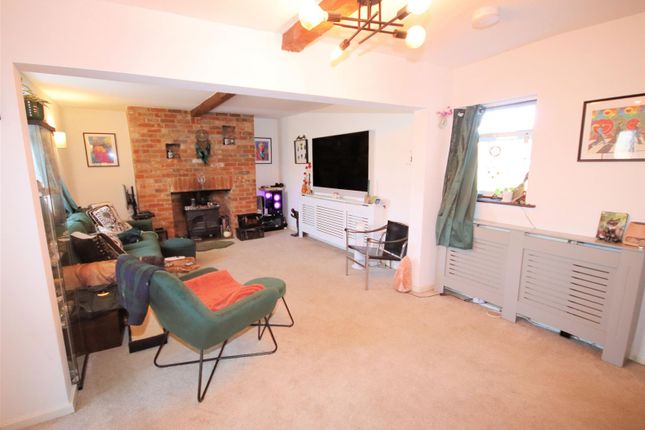 16, Orchard Road,, Pulloxhill photo 3