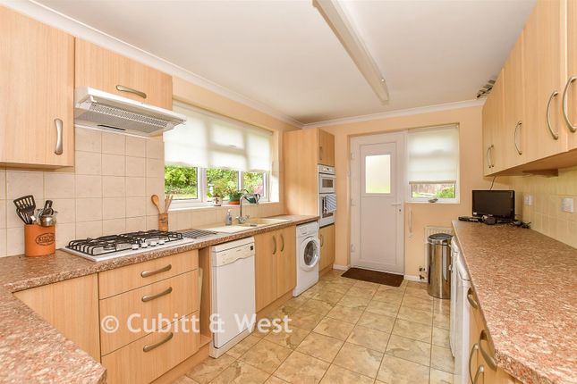 14, Olives Meadow, Uckfield photo 3
