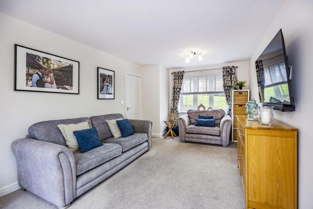 27, Lowe Avenue, Smalley photo 3