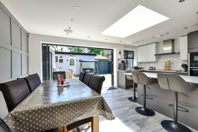 29 Hazelwood Lane, Abbots Langley photo 4