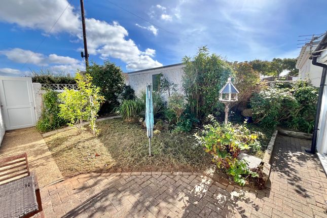 17, Wearde Road, Saltash photo 4