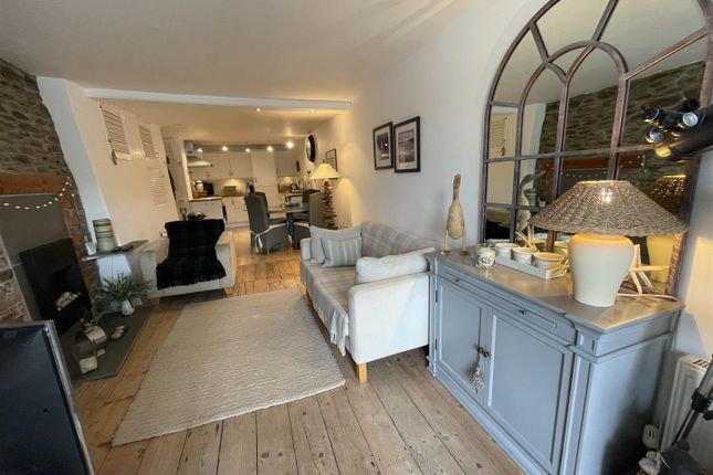 Hideaway, 22a, North Street, Fowey photo 4
