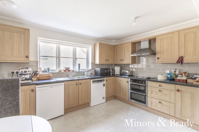 3 Canary Close, Dereham photo 3