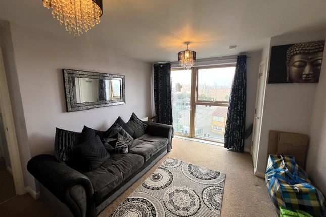 Flat 67, 92a, Phoenix House, HOUNSLOW photo 2