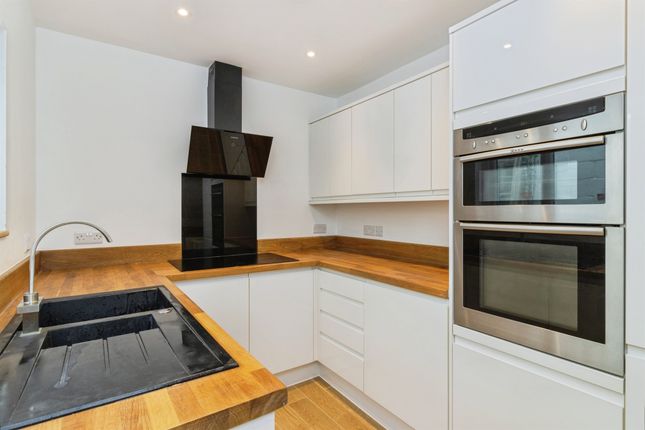 8, Hilldrop Terrace, Torquay photo 2