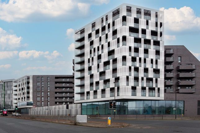 Flat for sale in Advent Way, Manchester