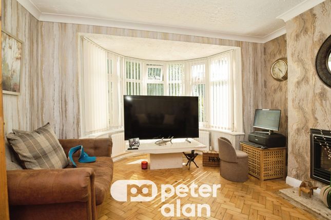 6, Oaks Close, NEWPORT photo 3