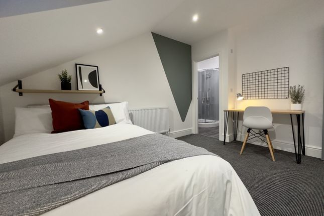 A Spacious And Well-Lit Large Double Bedroom With ...