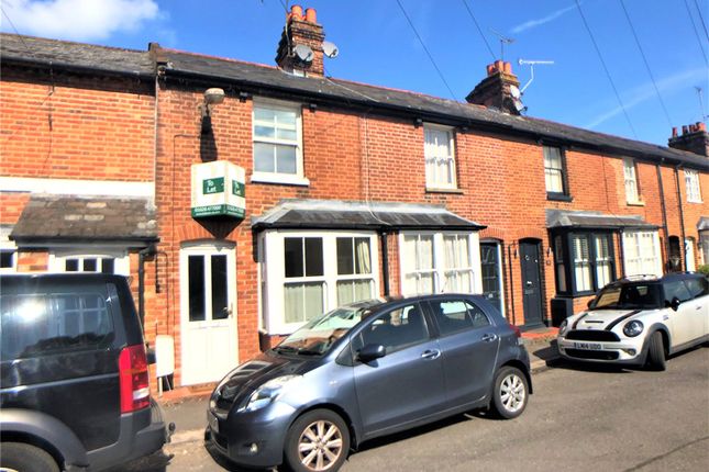 Terraced house to rent in South Place, Marlow, Buckinghamshire