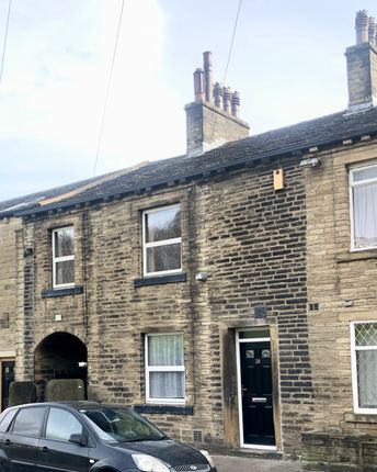 Thumbnail Flat to rent in High Fields, Wakefield Road, Sowerby Bridge