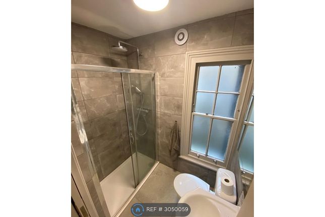 Lower Flat, Waldegrave Road, Teddington photo 5