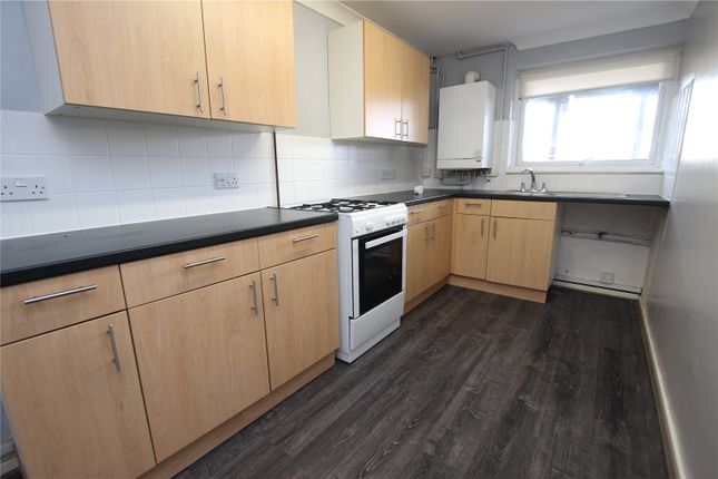 Terraced house to rent in Brentwood Close, Houghton Regis, Dunstable, Bedfordshire
