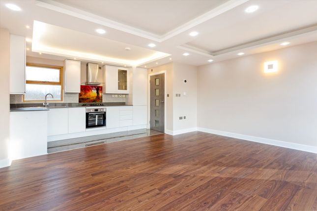 Flat 5, Freetown House 5A Umberston Street, London photo 3