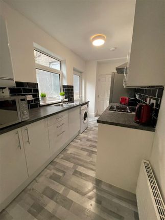 Thumbnail Property to rent in Victoria Road, Middlesbrough