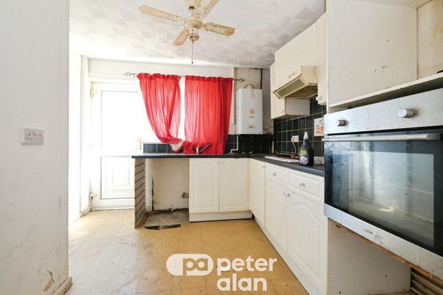 12, Rhymney Court, Cwmbran photo 4