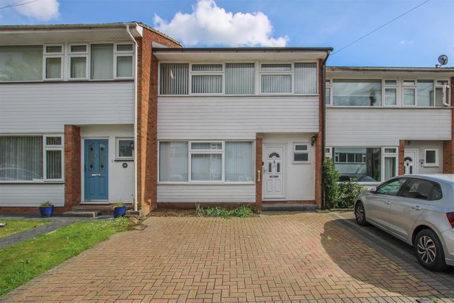 Thumbnail Terraced house for sale in River Road, Brentwood