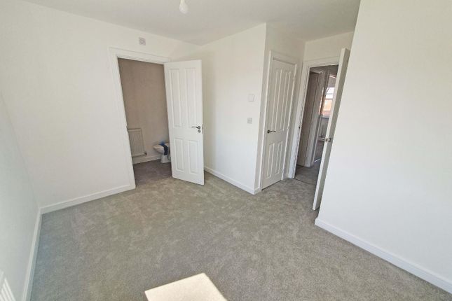 Detached house to rent in Southwell Drive, Houlton, Rugby
