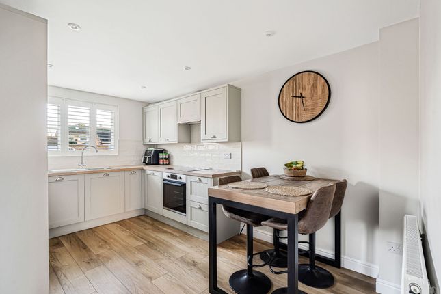 16 Briars End, Ely photo 3
