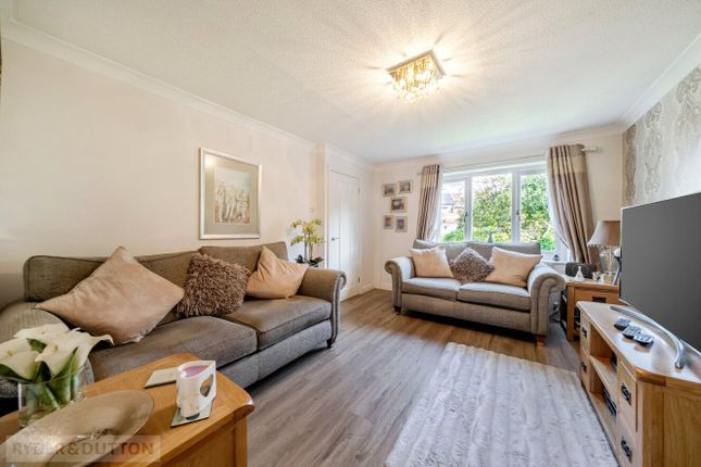 9, Browfield Way, Oldham photo 3