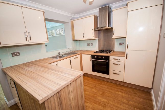 17 Allgreave Close, Sale photo 2