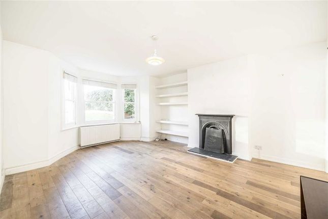 Basement Flat, 314, Queens Road, London photo 2