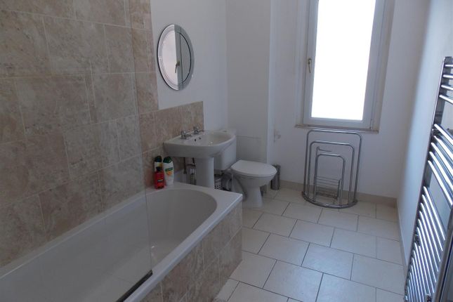 Room 4 - 4, Station Street, Ilkeston photo 4