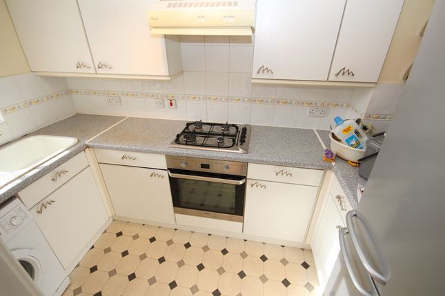 Thumbnail Terraced house to rent in Cherry Hills, South Oxhey, Watford