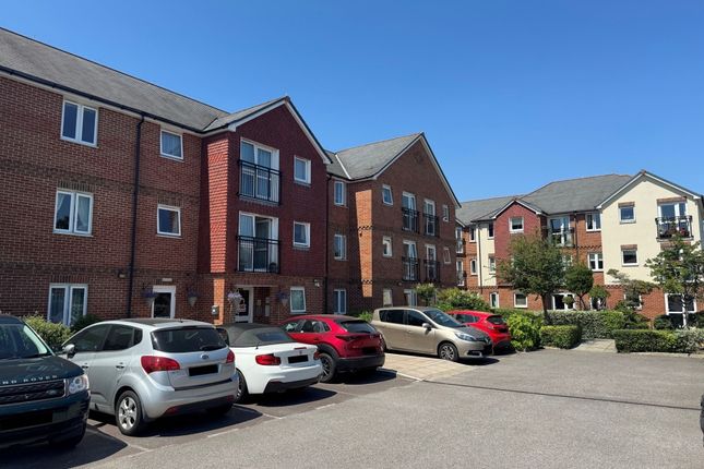 1-bed flat on Flat 62, Laurel Court, 24 Stanley Road, Folkestone, £20,000