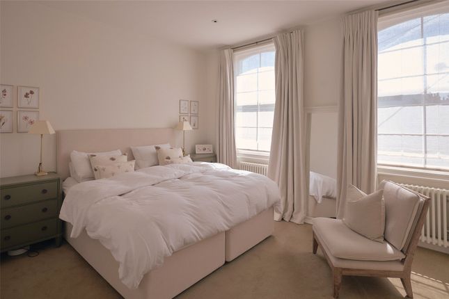 24, St Paul Street, Islington photo 2