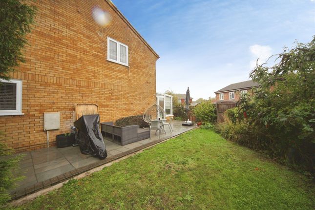 Lesbury Close, Luton photo 2