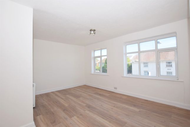 Flat 211, 211 Pagham Road, Pagham photo 4