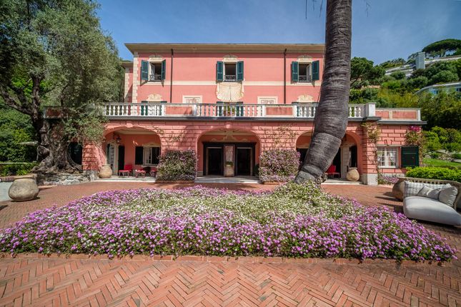 Villa for sale in Arenzano, Genova, Liguria, Italy