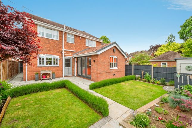 11, White House View, Doncaster photo 4