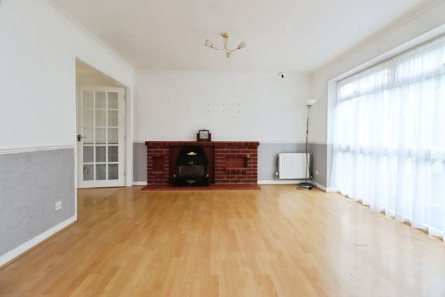 4, Linnet Close, Shrewsbury photo 3