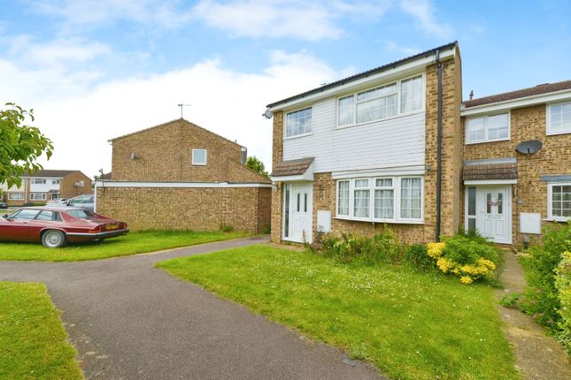 Thumbnail Detached house for sale in Saxon Avenue, Hitchin