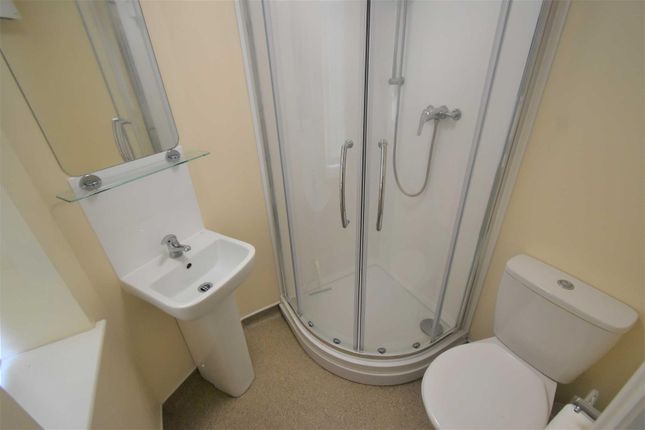Flat 7, Moatfield House, Dartford photo 4